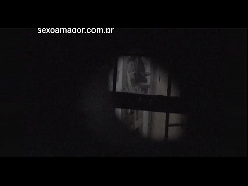 ❤️ Blondiin saab salaja videolevi naabruskonna voyeuri poolt peidetud õõnsate telliskivide taha peidetud ❤️ Porno at et.sex-porntube.ru